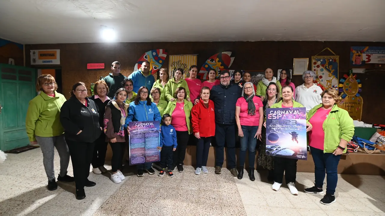 Isidro Pérez con la Afilarmónica Las Revoltosas