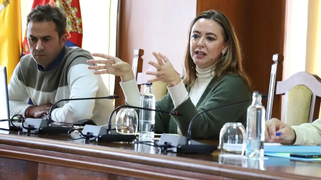 La presidenta en una reunión sobre las granjas marinas