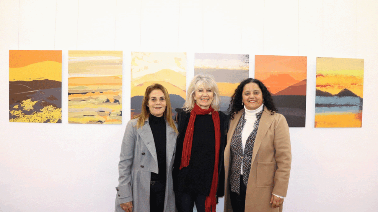 Kathrin Baenziger en el centro de la imagen