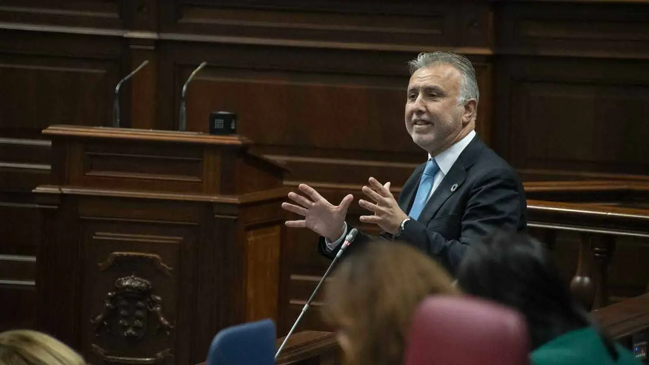 Ángel Víctor Torres