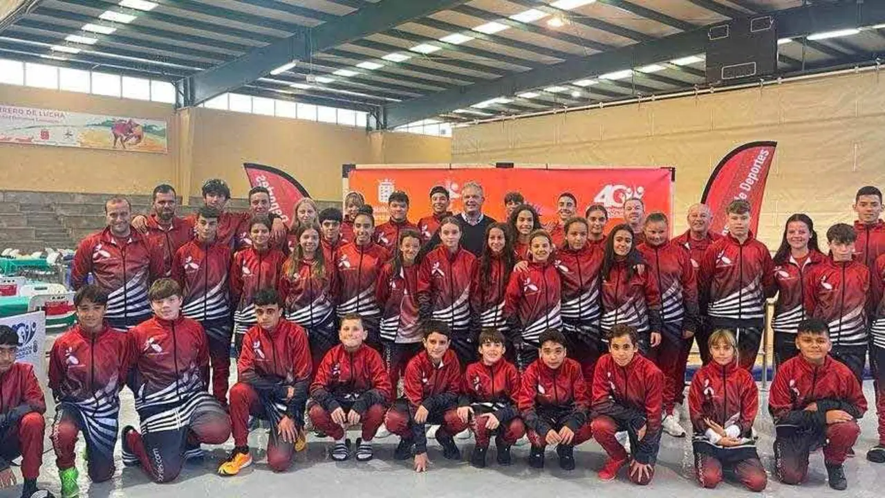 Ni&ntilde;os y ni&ntilde;as que acudir&aacute;n al Campeonato de Canarias 2023