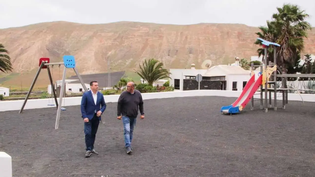 Parque infantil en Yaiza