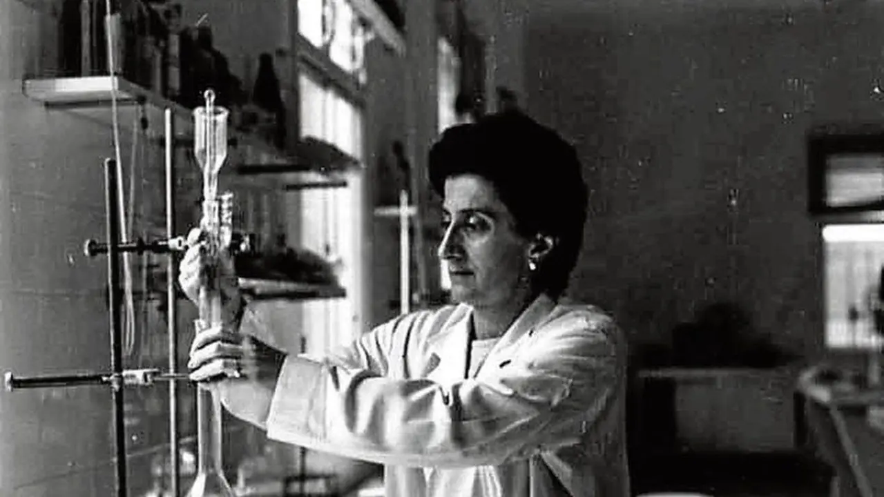 Mar&iacute;a Elisa &Aacute;lvarez Obaya