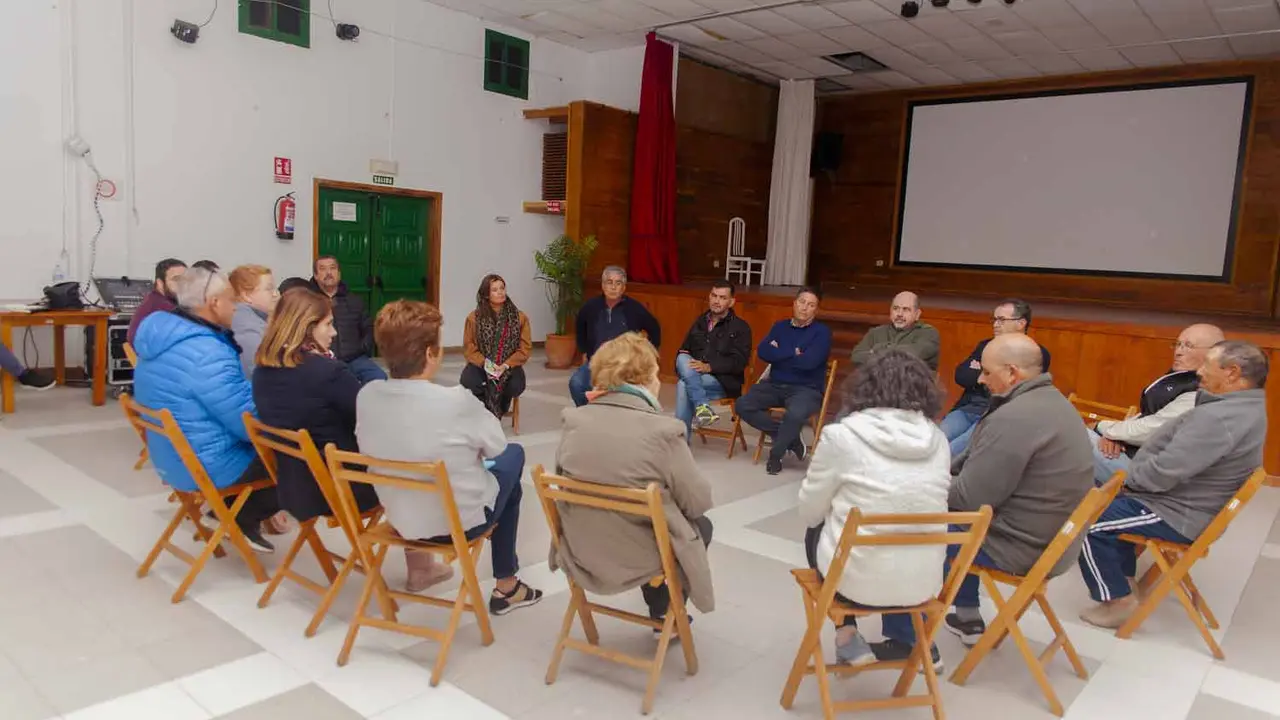 Reuni&oacute;n vecinos y Ayuntamiento de Teguise