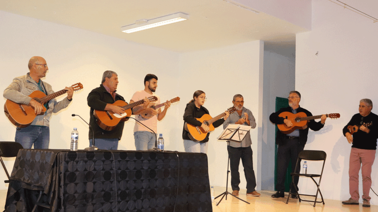 Presentaci&oacute;n del libro 'Cantigas'