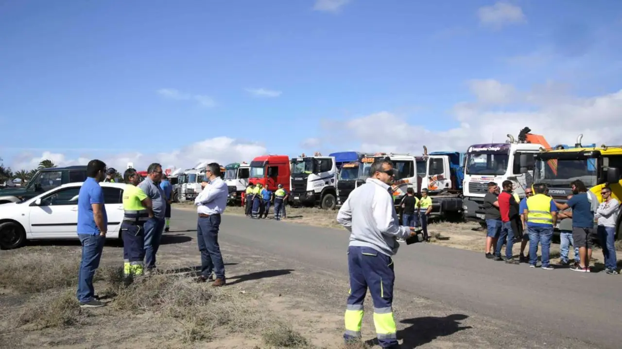 Movilizaciones de los transportistas en Lanzarote (Foto José Luis Carrasco)
