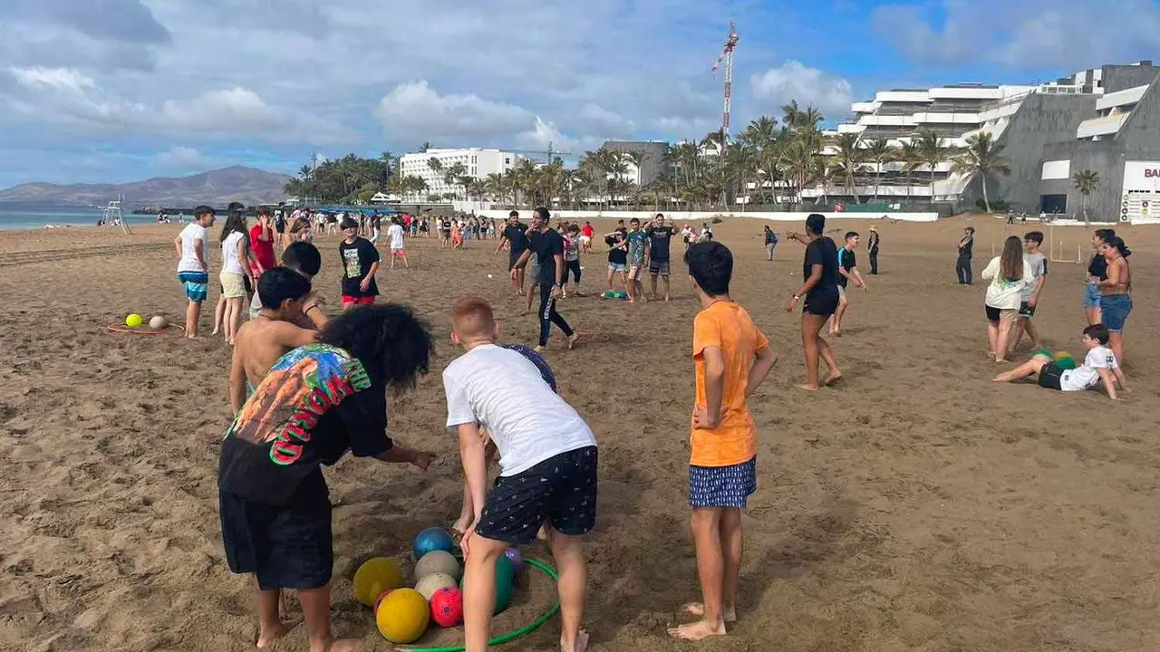 Estudiantes del IES Eusebio Barreto Lorenzo de La Palma en Puerto del Carmen&nbsp;