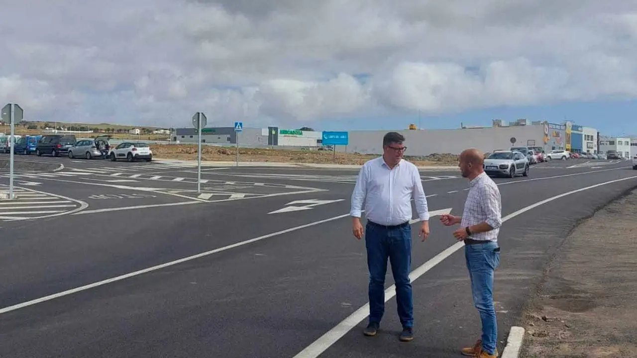 Planes de asfalto en Playa Honda