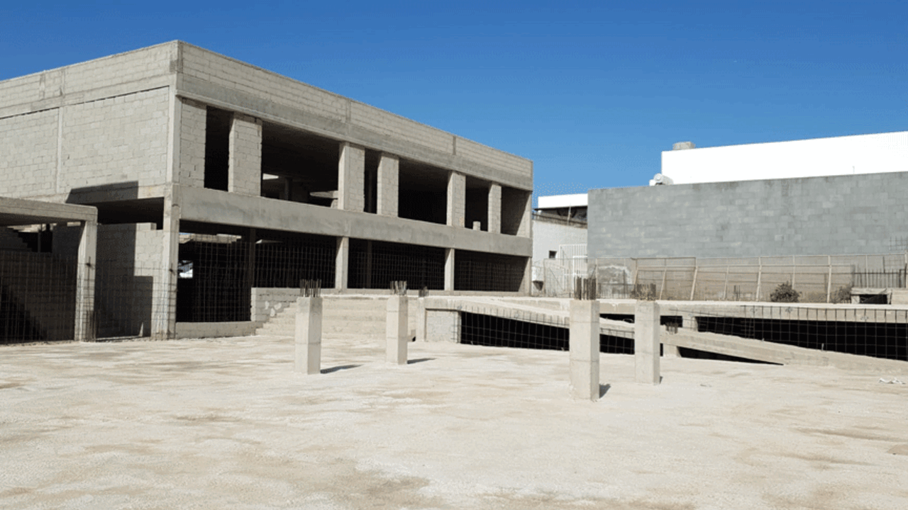 Plaza Pública y Edificio existente situado en la calle Libertad