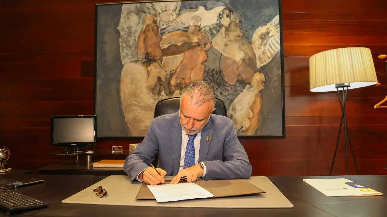 Presidente Ángel Víctor Torres