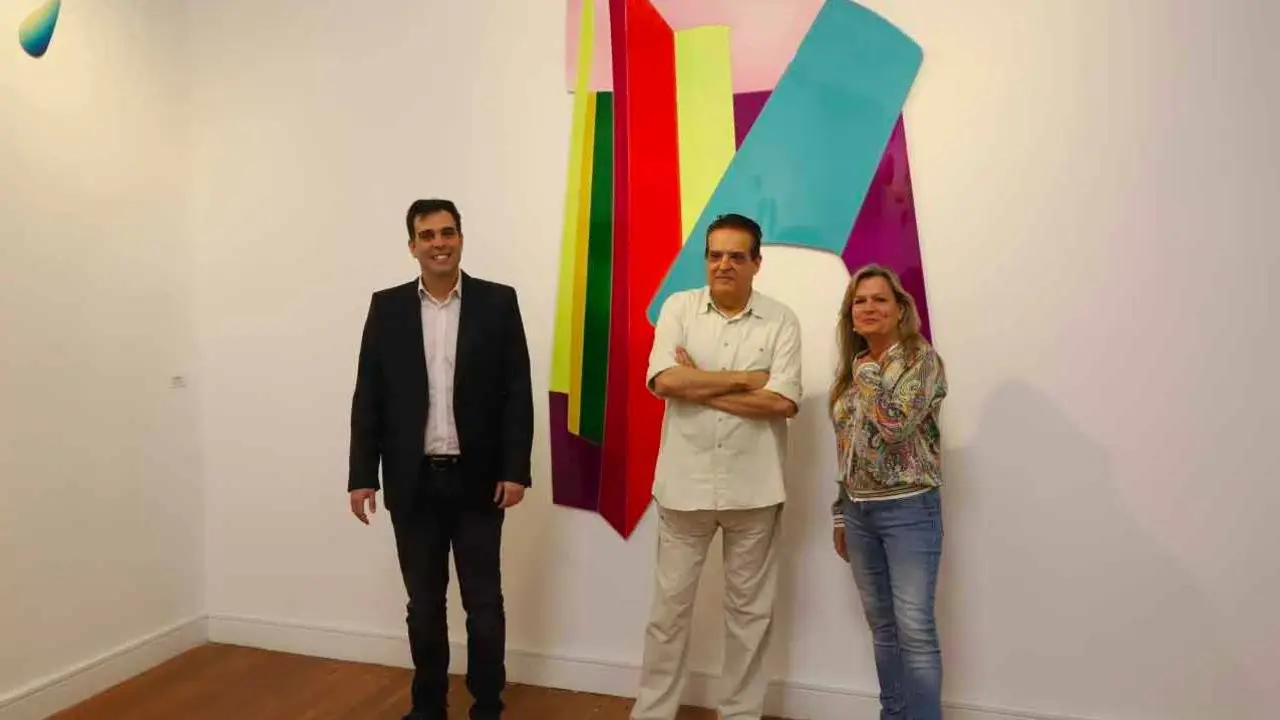 Exposici&oacute;n "Armon&iacute;a abstracta" de Luisa Urr&eacute;jola&nbsp;