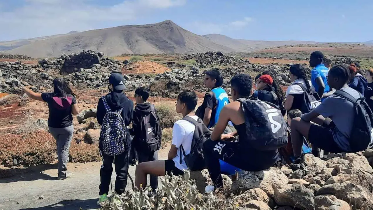 Estudiantes del Blas Cabrera en el Yacimiento arqueológico de Zonzamas