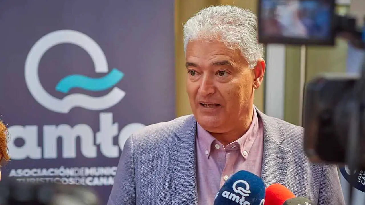 José Juan Cruz en la asamblea de la AMTCanarias &nbsp; &nbsp;