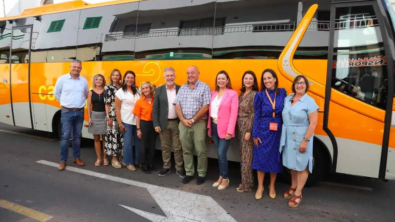 Visita del presidente de Canarias al proyecto 'Empleo sobre ruedas'