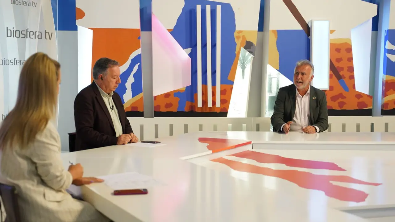 Entrevista a Ángel Víctor Torres