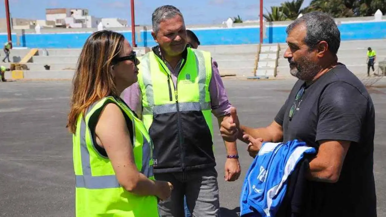 Visita al campo de F&uacute;tbol de Altavista
