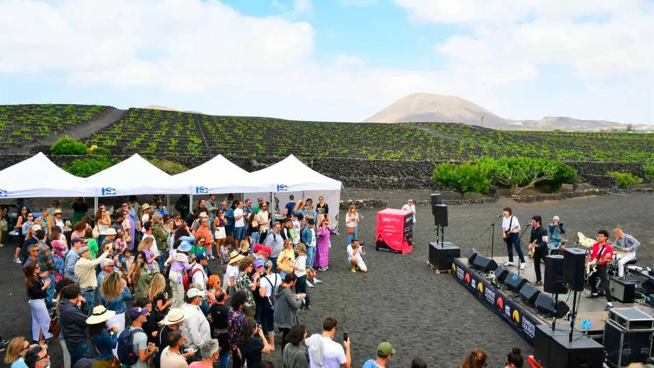 Sonidos L&iacute;quidos. Im&aacute;gen de archivo.