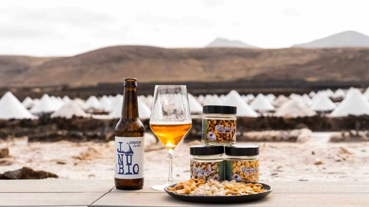 Salinas de Janubio lanza su cerveza “La Sal”