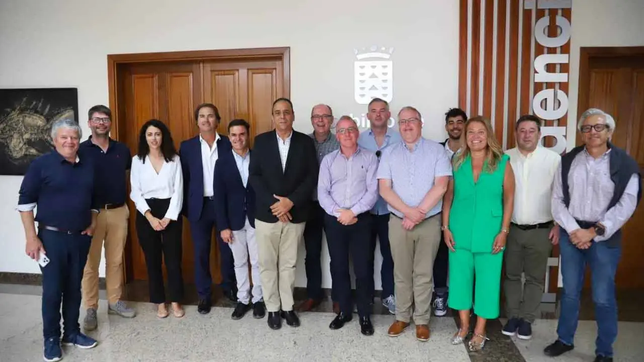 Reuni&oacute;n Cabildo y empresarios irlandeses