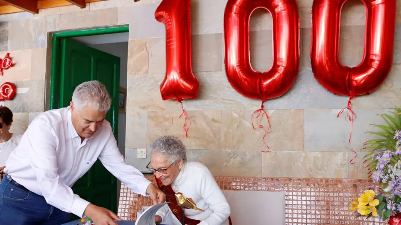 <p>Domitila Padrón al cumplir hoy 100 años</p>

<p>&nbsp;</p>
