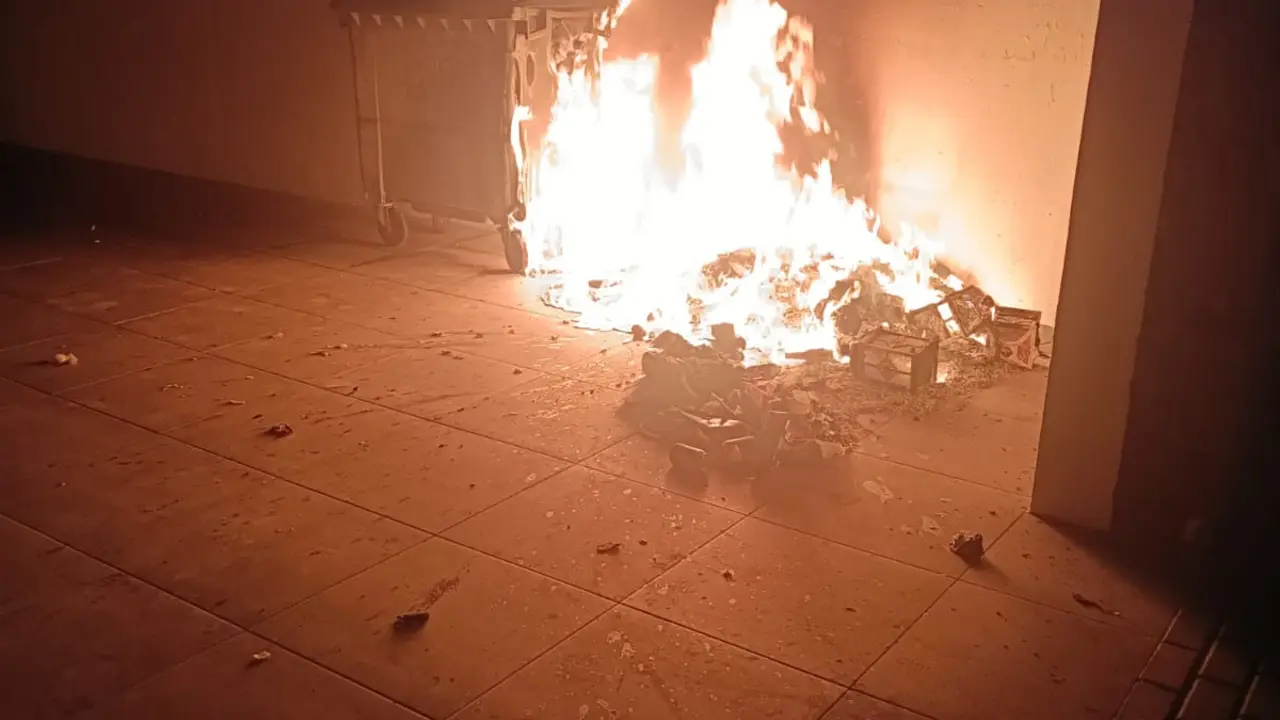 Incendio contenedor.