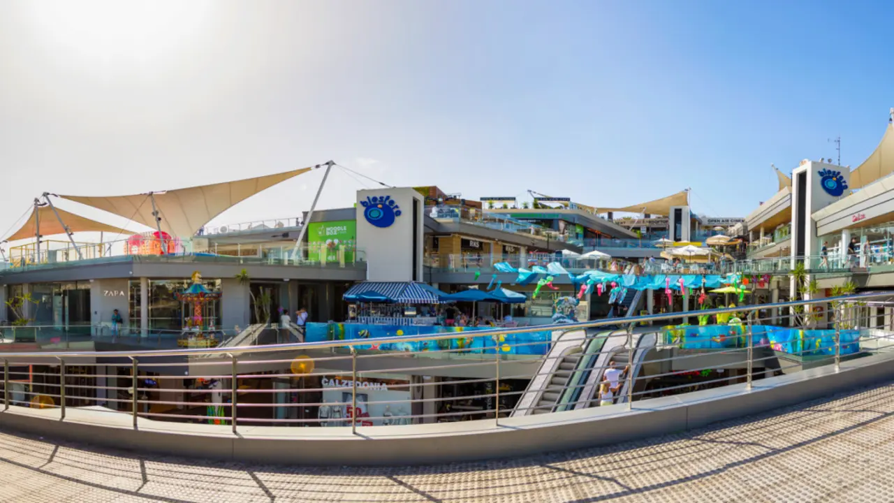 CC Biosfera Plaza, Puerto del Carmen.