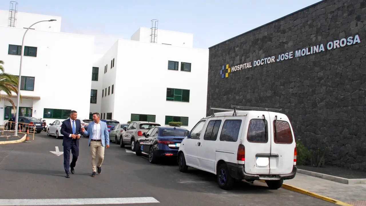 Visita del Cabildo a las instalaciones del Hospital Dr. Jos&eacute; Molina.