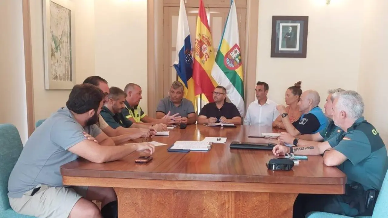 Reunión sobre caza en Haría.