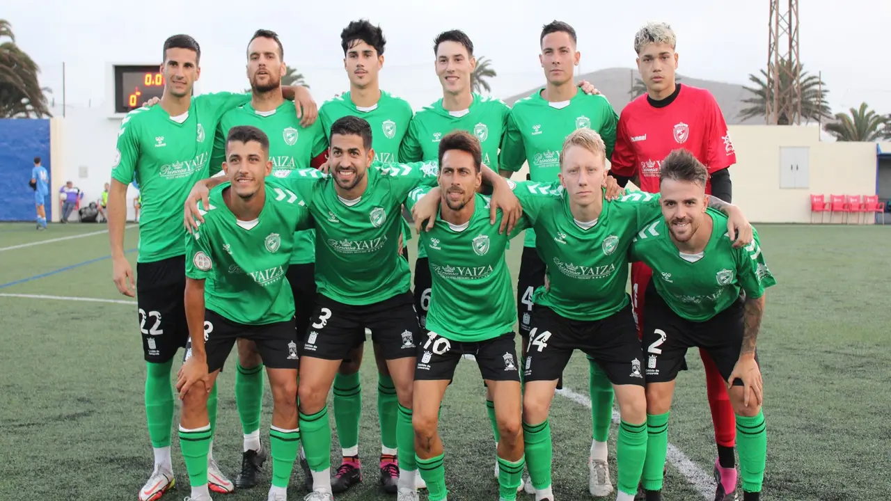 Equipo del Unión Sur Yaiza que venció al CD Tinajo.