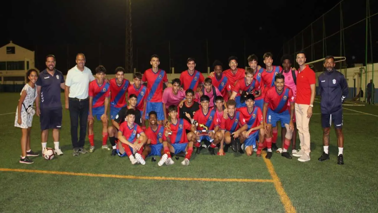 UD Lanzarote Juvenil, tras disputar la final.