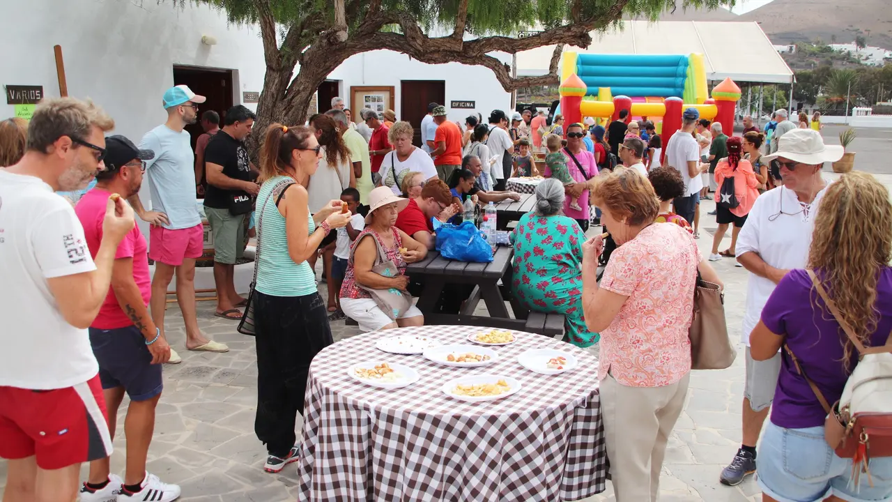 Jornada de compras en Uga.