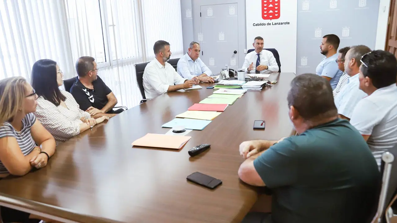 Reunión del Cabildo con los clubes de lucha.