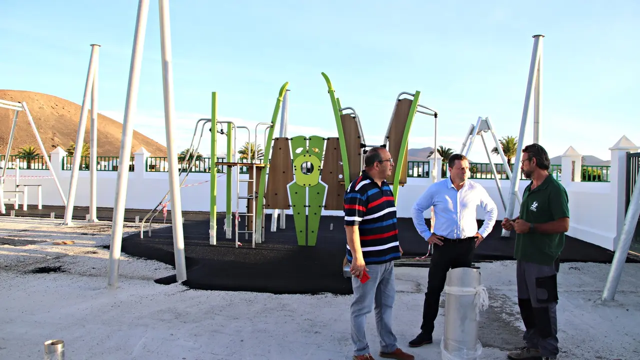 Visita del alcalde de Yaiza a las instalaciones.