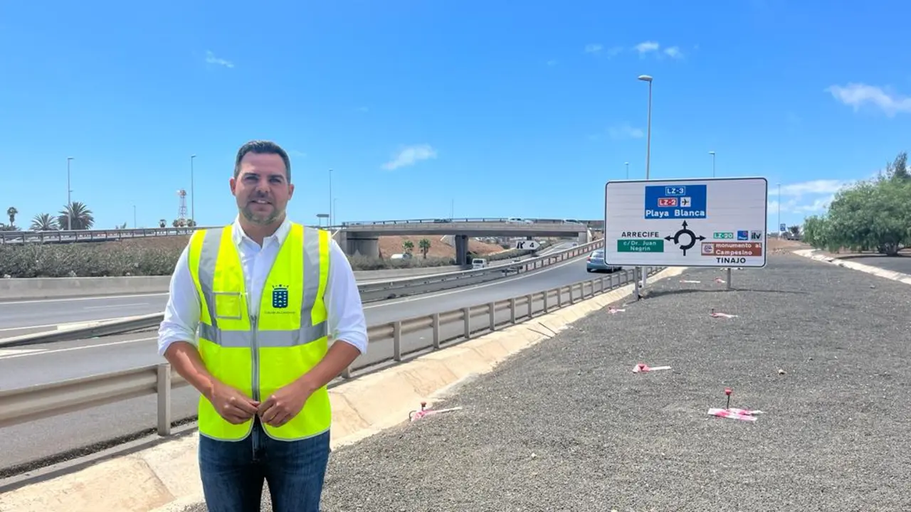 El vicepresidente y consejero de Obras Públicas, Jacobo Medina.