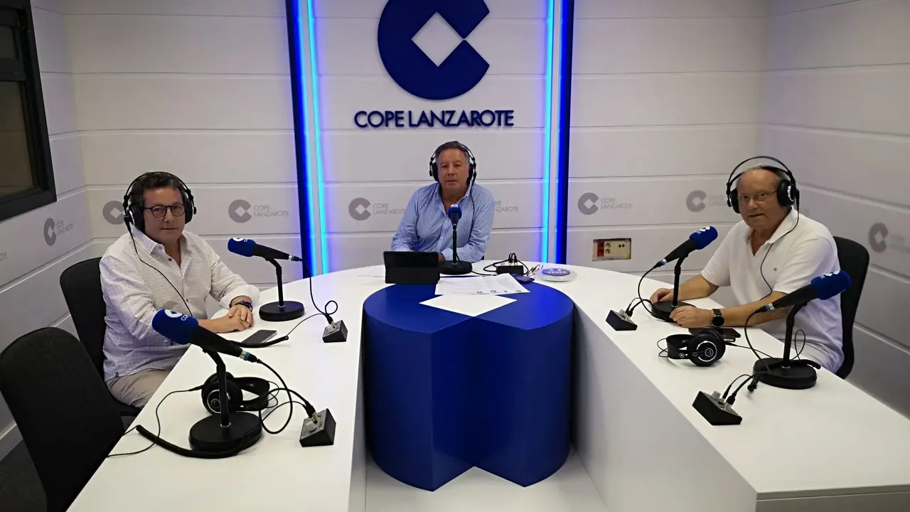 Fernando Núñez, Jaime Puig y Luis León en ek programa Herrera en COPE Lanzarote.