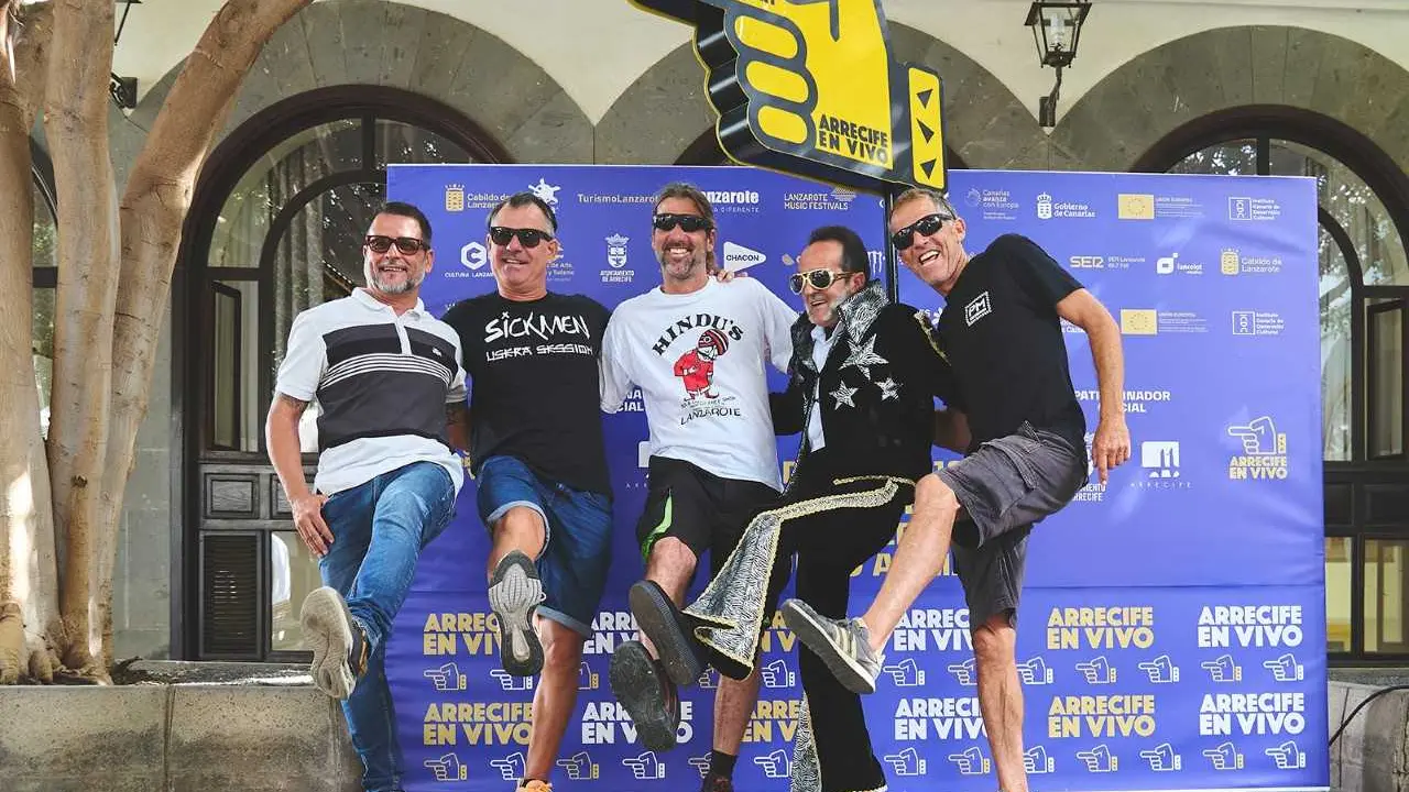 Presentación de Arrecife en Vivo.