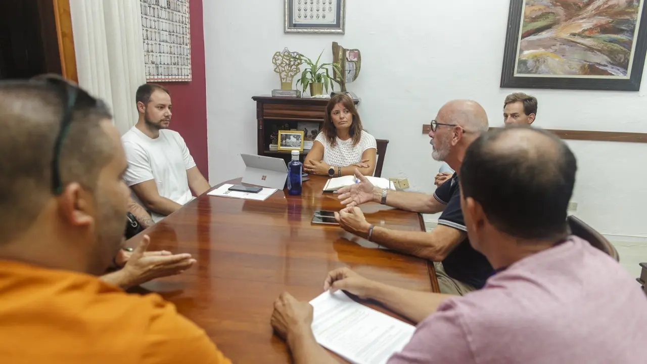 Reunión de Teguise con los taxistas.