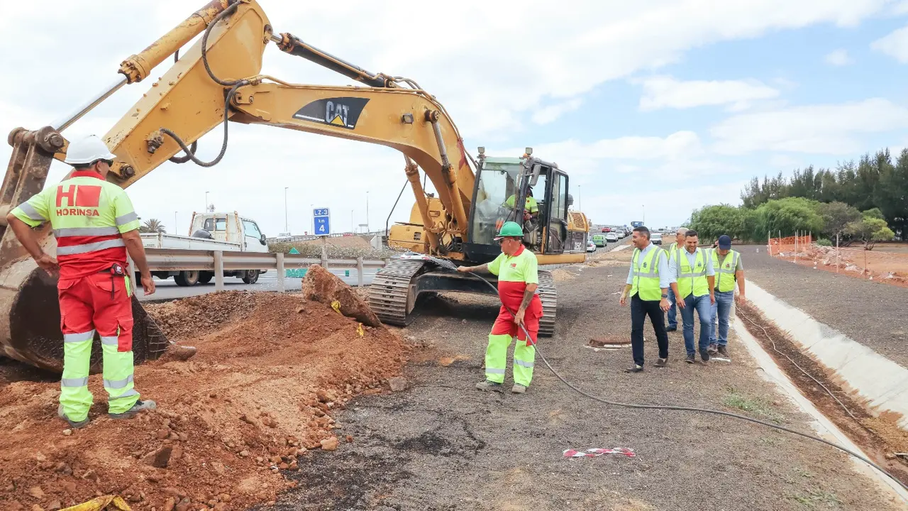 El presidente, Oswaldo Betancort, junto al vicepresidente, Jacobo Medina.