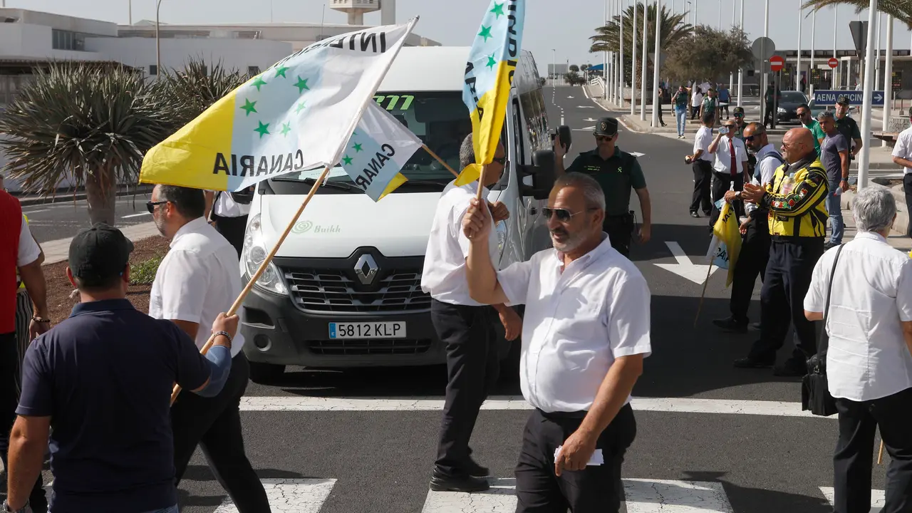Huelga de transportes en Lanzarote. Foro JL Carrasco.