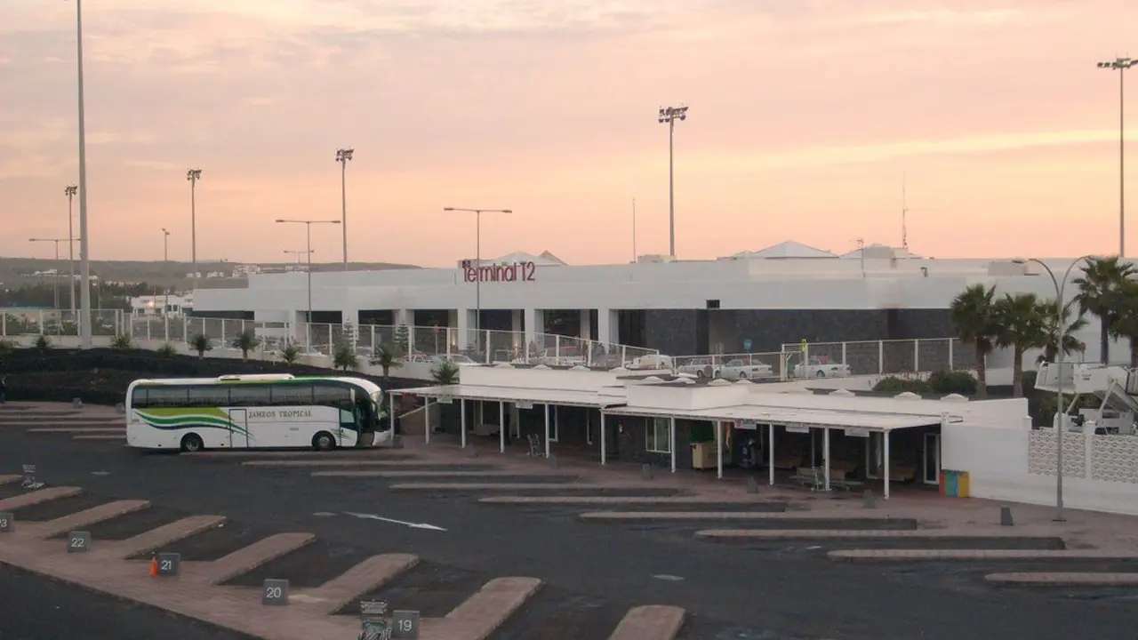 Aparcamiento del Aeropuerto de Lanzarote.