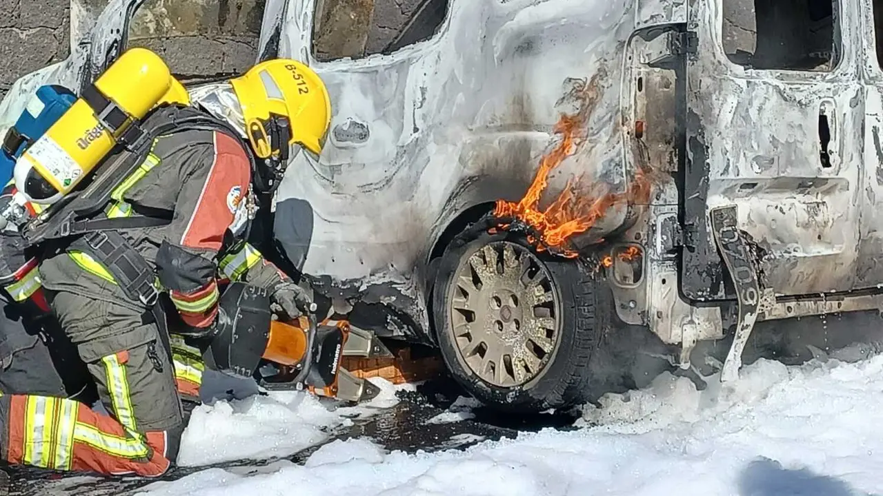 Los bomberos en acción.