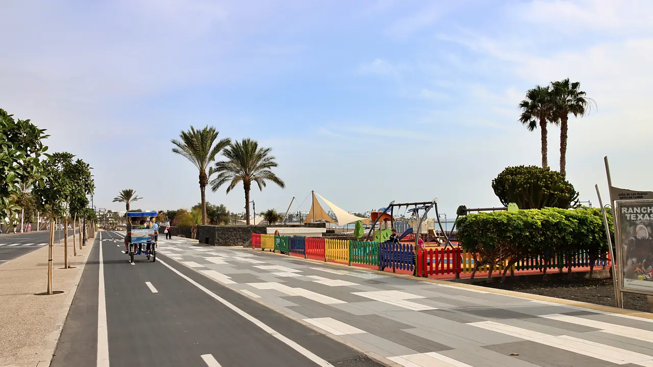 Avenida de Puerto del Carmen.