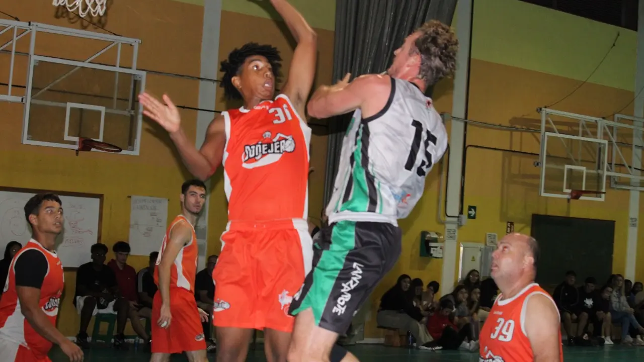 Partido entre Conejeros y Maramajo.