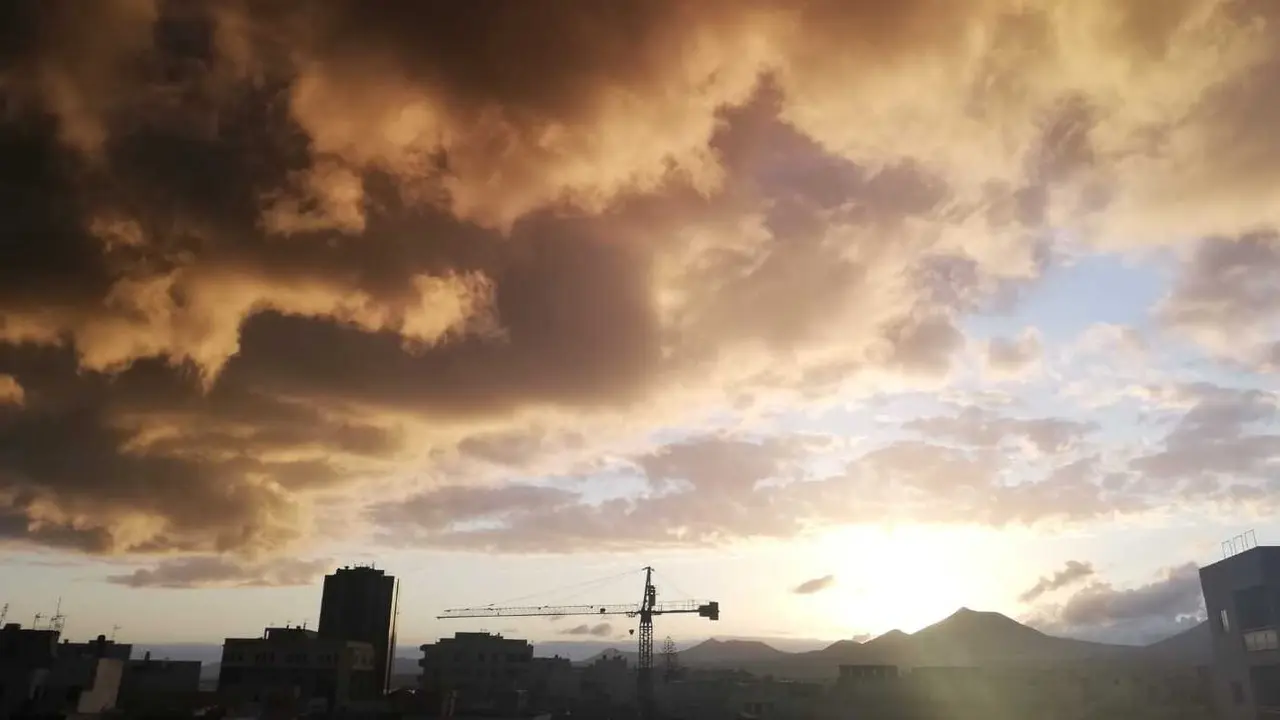 Silueta de la ciudad de Arrecife.