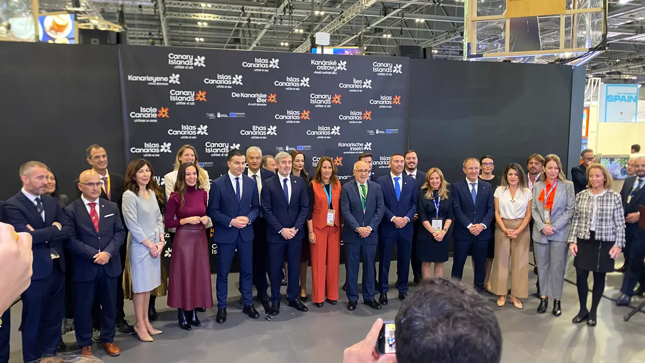 El alcalde de Tías en la WTM 2023.