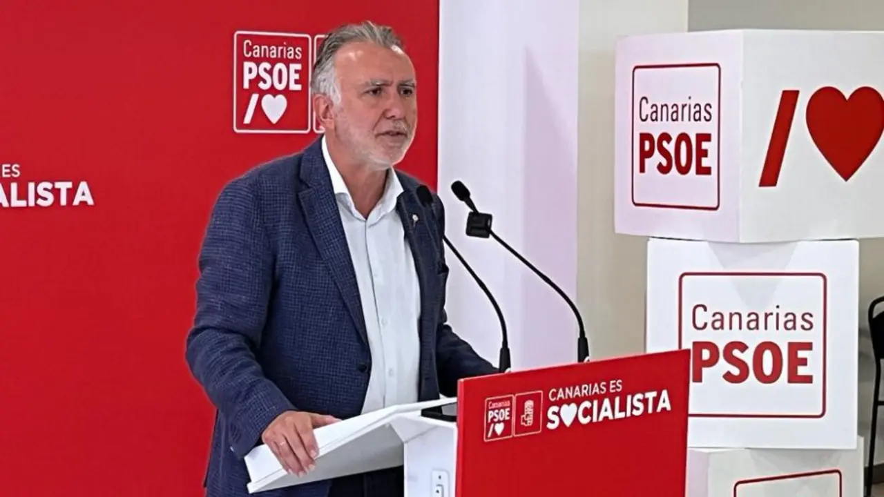 &Aacute;ngel V&iacute;ctor Torres