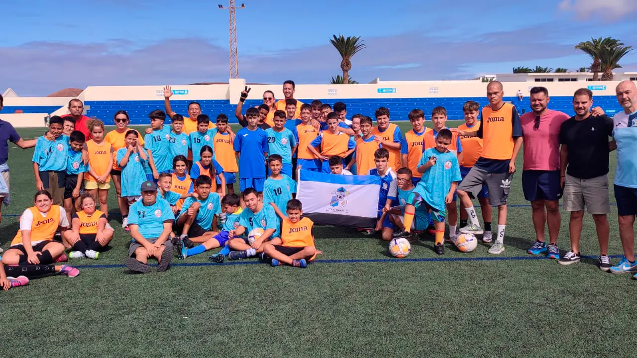 Fútbol inclusivo con la Asociación Social Creciendo.