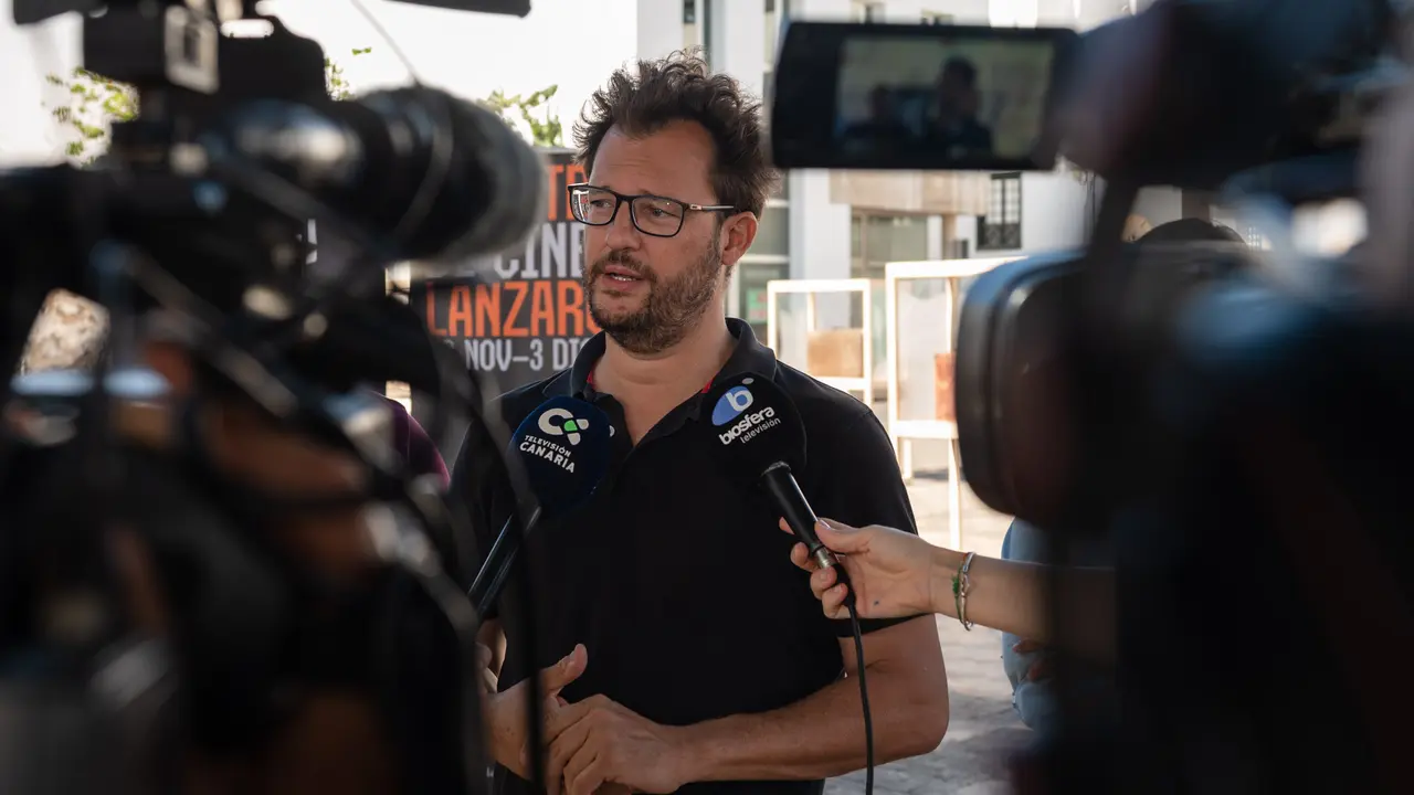 Javier Fuentes Feo. Inauguración de la exposición 'Maletas'.