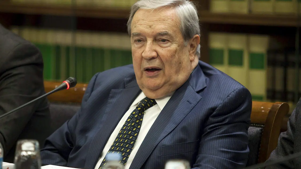 Imagen de archivo de 2015 que muestra al histórico dirigente socialista Jerónimo Saavedra. EFE, Ramón De La Rocha.