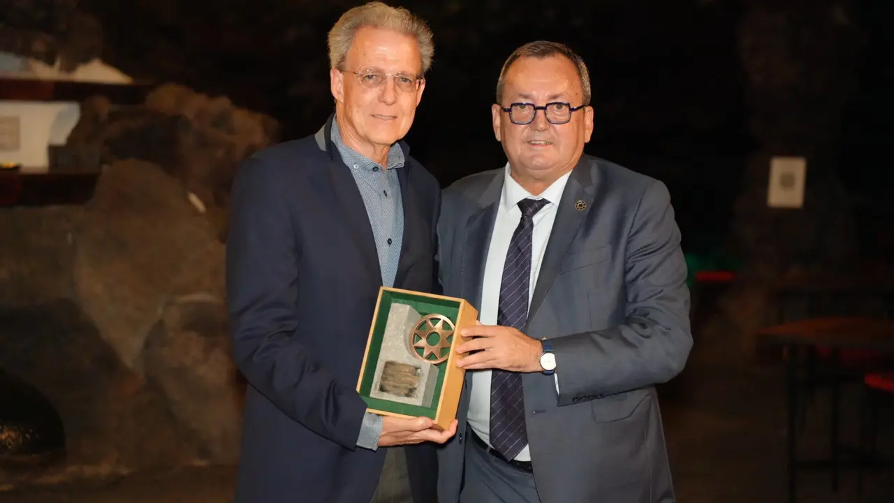 El presidente de SORECAN Santiago Marrero y el presidente de la Fundación César Manrique.